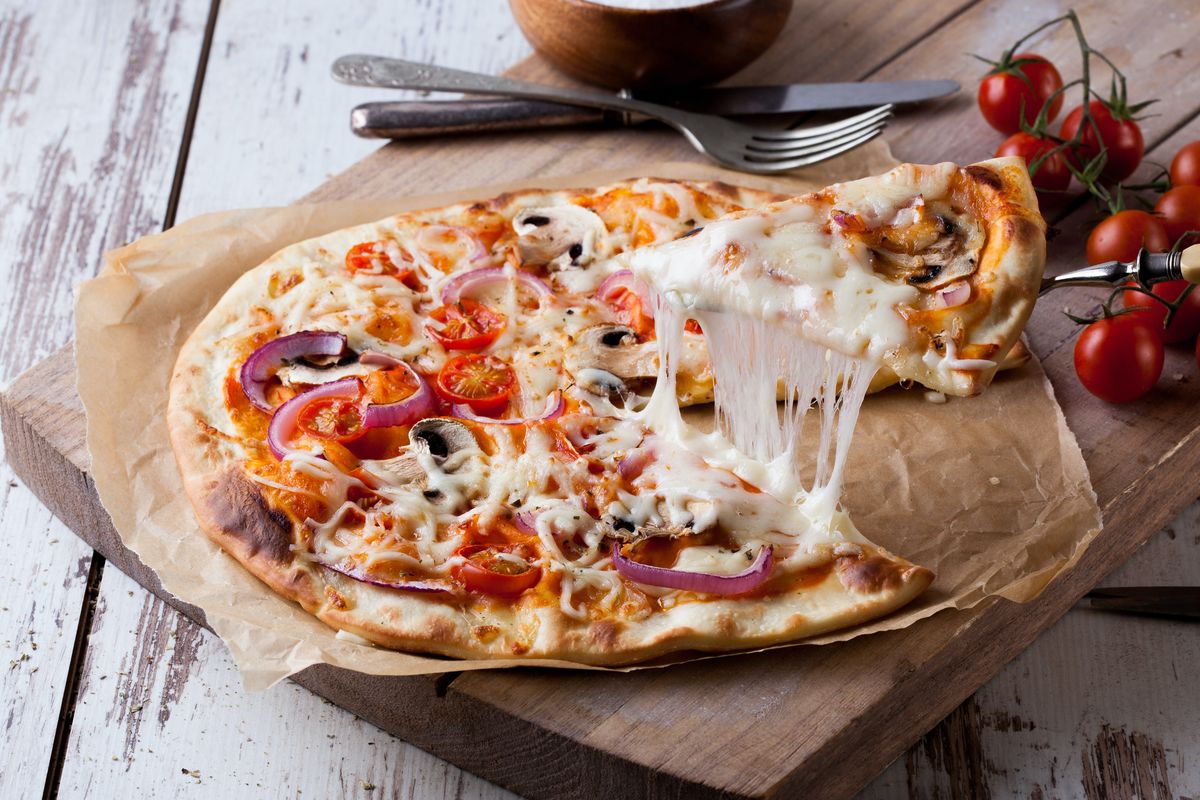 Resep Pizza ala Restoran, Lengkap dengan Dough